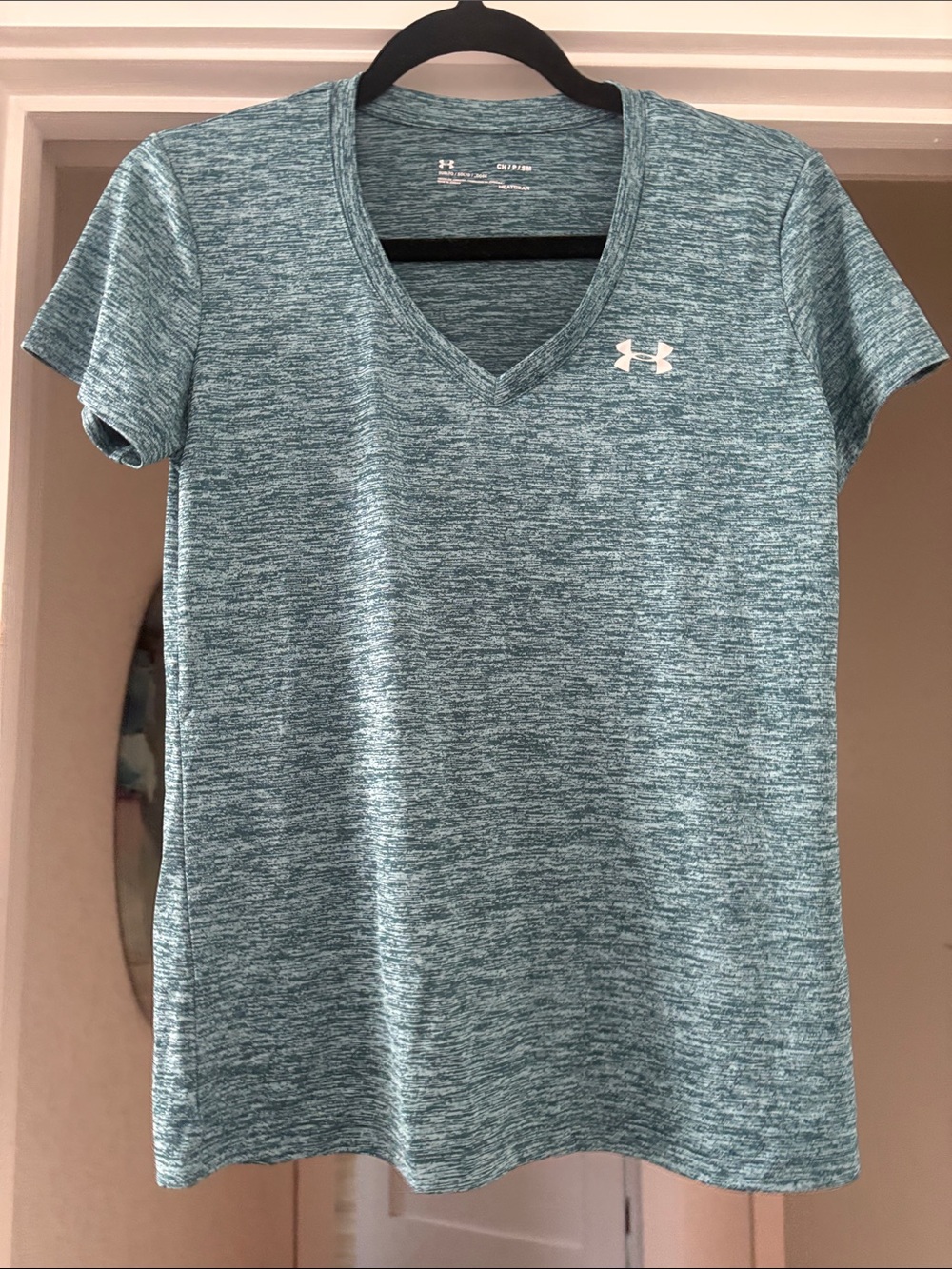 Under Armour Women's Teal Heather V-Neck Performance Tee - Light Teal